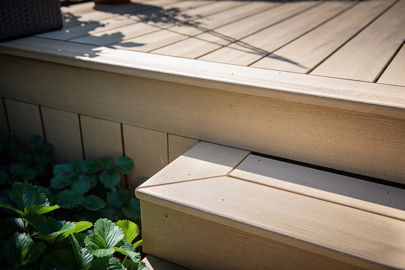 Wood-plastic composite products from F.H. Brundle.