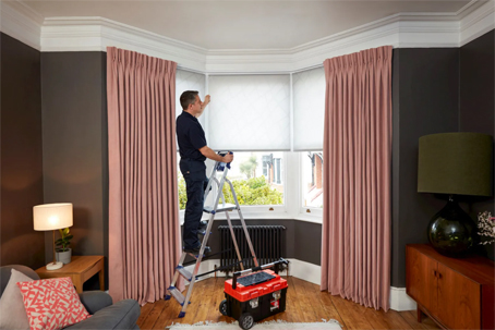 Hillarys blinds installer